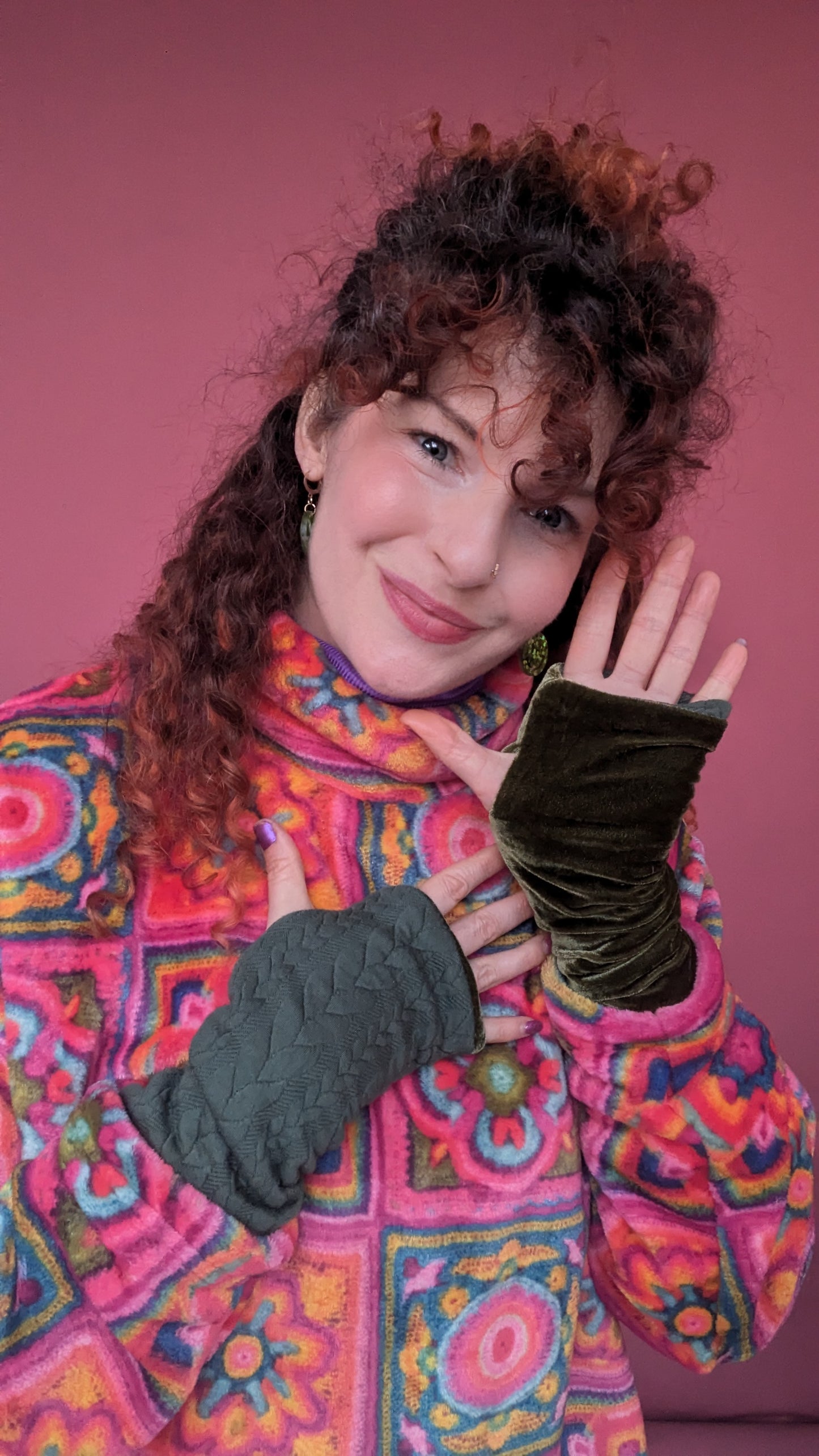 Reversible Hand Warmers in Khaki Dark Olive