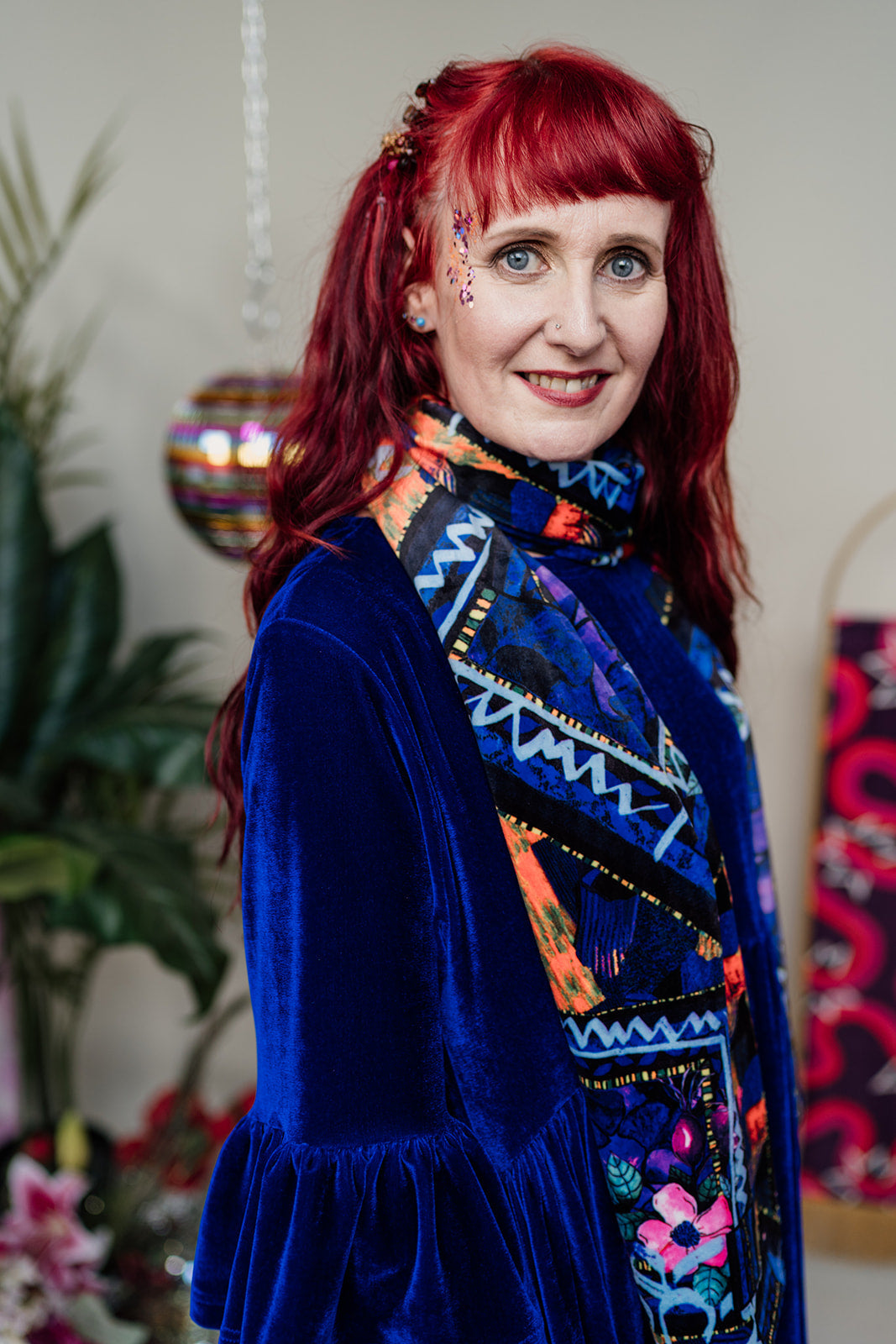 Velvet Scarf in Blue 80s Abstract