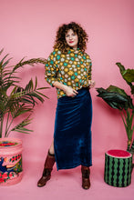 Load image into Gallery viewer, Maxi Velvet Side Split Skirt in Teal