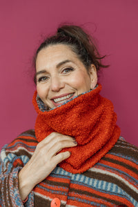 Reversible Snood in Neutral Triangle