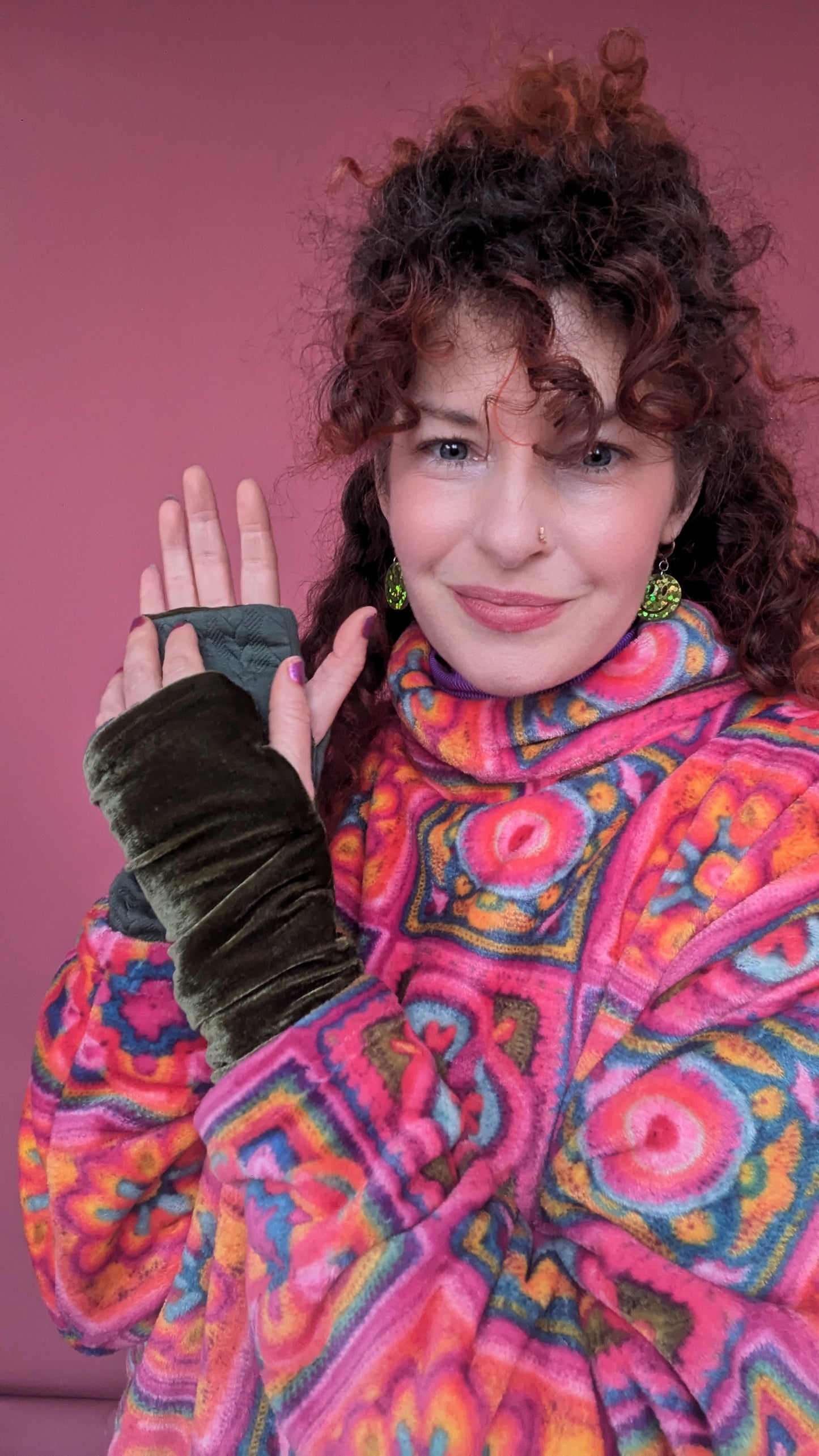 Reversible Hand Warmers in Khaki Dark Olive