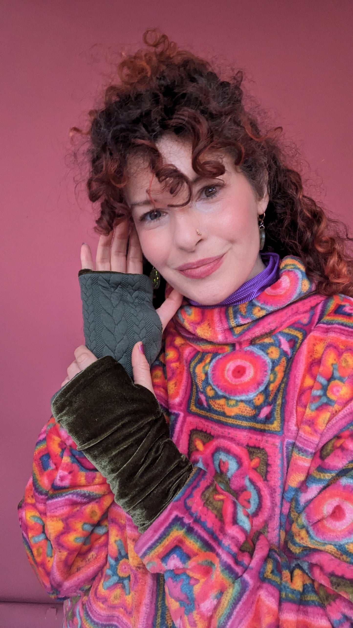 Reversible Hand Warmers in Khaki Dark Olive