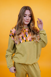 Retro Pullover in Mustard Abstract Paint
