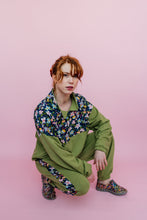 Load image into Gallery viewer, Sweatpants in Green and Blue Freshia