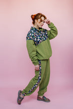 Load image into Gallery viewer, Sweatpants in Green and Blue Freshia