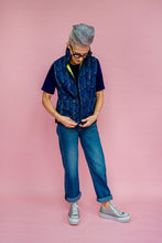 Load image into Gallery viewer, Gilet in Digital Blue Knit Print